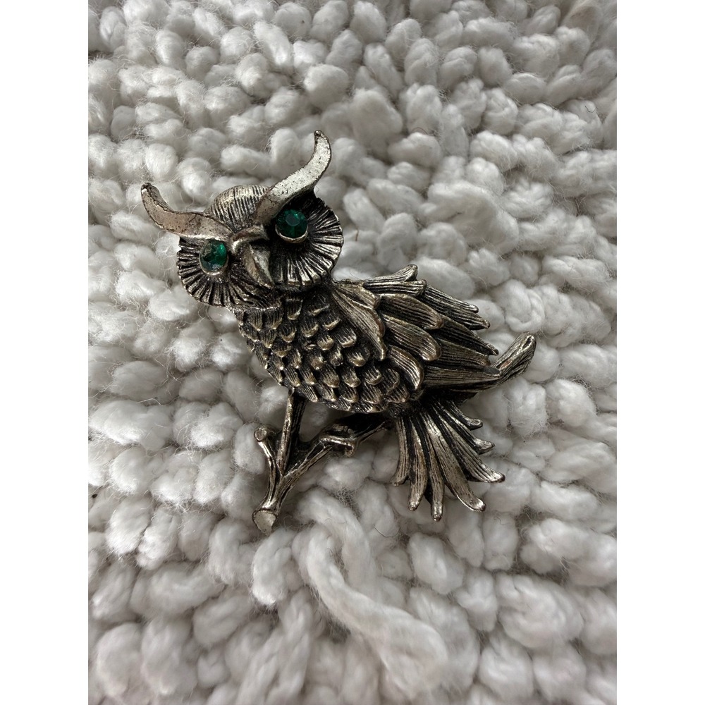 Vintage Silver Tone Owl Brooch Green Rhinestone Eyes Textured Bird Pin Antique